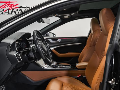 Used 2021 Audi RS 7 Sportback w/ RS 7 Executive Package image 30