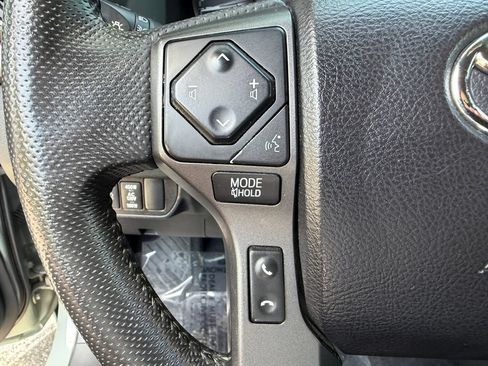 Used 2022 Toyota Tacoma TRD Off-Road RWD image 23