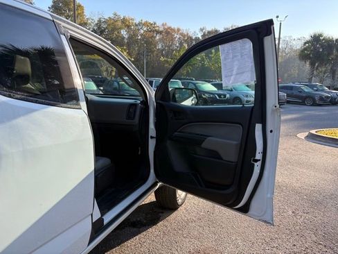 Used 2018 Chevrolet Colorado W/T image 30