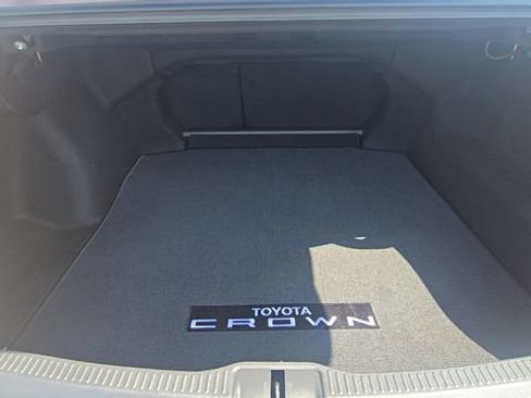 Used 2024 Toyota Crown Platinum AWD/4WD image 9