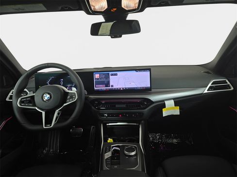 New 2026 BMW 330i xDrive Sedan w/ M Sport Package image 11