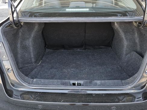 Used 2021 Nissan Versa SV image 26