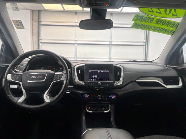 Used 2022 GMC Terrain SLE w/ Driver Convenience Package FWD image 4