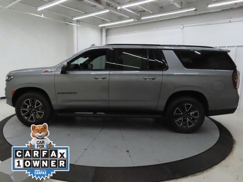 Used 2023 Chevrolet Suburban Z71 w/ Luxury Package image 6