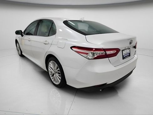 Used 2019 Toyota Camry SE image 12