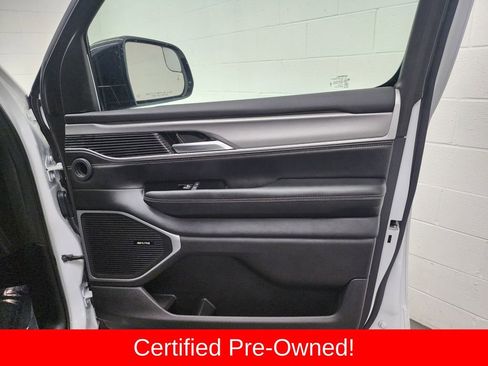 Certified 2026 Jeep Grand Wagoneer L Limited w/ 8-Passenger Seating Package AWD/4WD image 33