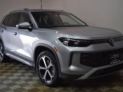 New 2025 Volkswagen Tiguan SE