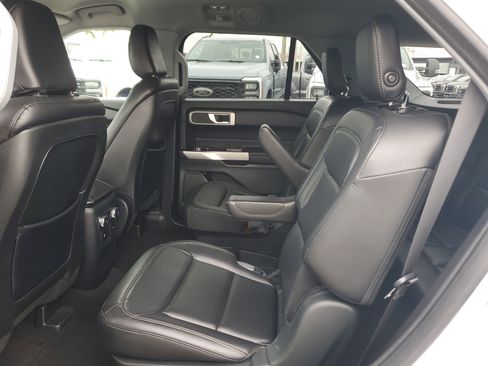 Used 2020 Ford Explorer XLT w/ Equipment Group 202A image 20