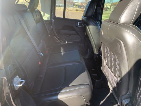 Used 2022 Jeep Wrangler Unlimited Rubicon 4xe w/ Dual Top Group image 30