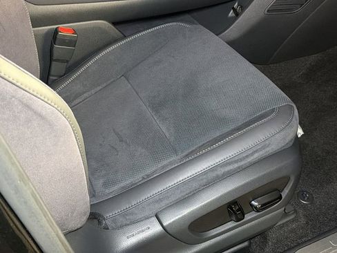 Certified 2023 Lexus RZ 450e Premium w/ Accessory Package (Z1) image 11