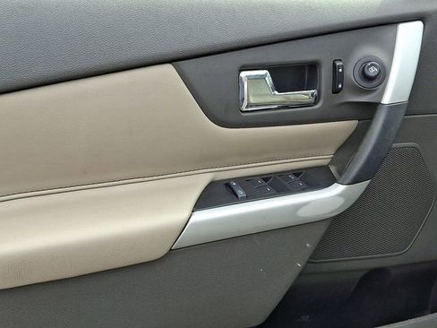 Used 2013 Ford Edge Limited image 16