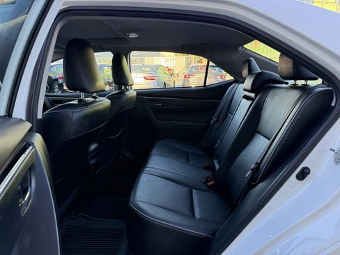 Used 2018 Toyota Corolla XLE image 11