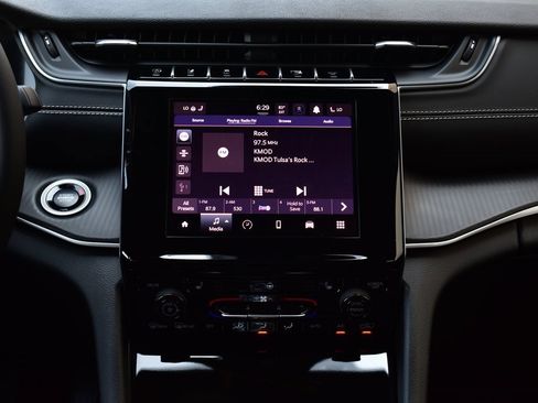 New 2025 Jeep Grand Cherokee L Altitude image 35