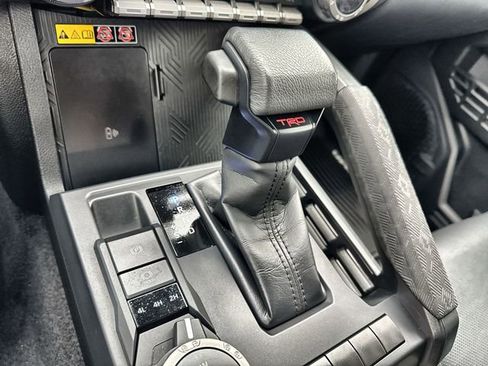 Used 2024 Toyota Tacoma TRD Sport image 28