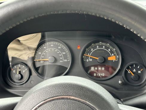 Used 2014 Jeep Patriot Latitude image 12