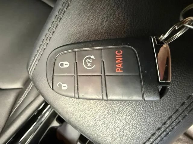 Used 2025 Jeep Compass Limited AWD/4WD image 26