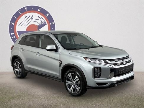 Used 2024 Mitsubishi Outlander Sport ES image 2