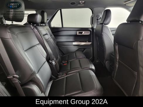 Used 2023 Ford Explorer XLT w/ Equipment Group 202A AWD/4WD image 17
