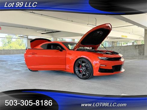 Used 2020 Chevrolet Camaro SS RWD image 29