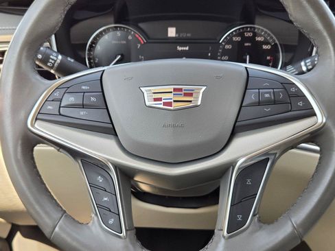 Certified 2023 Cadillac XT5 Premium Luxury AWD/4WD image 17