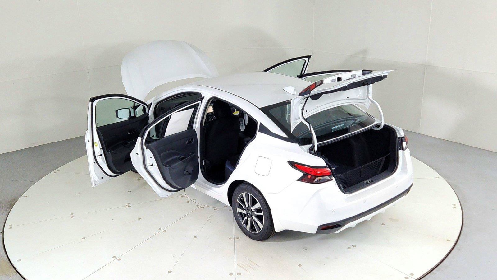 Used 2025 Nissan Versa SV w/ Trunk Package FWD image 44