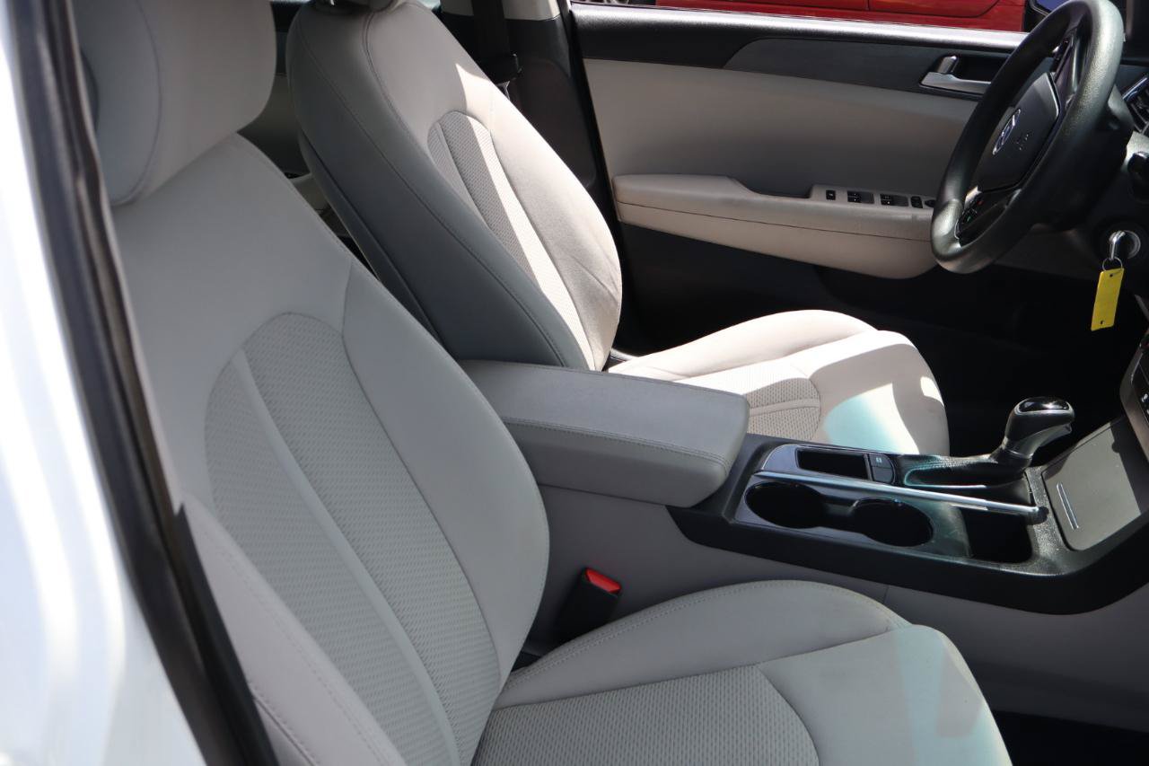 Used 2016 Hyundai Sonata SE FWD image 12