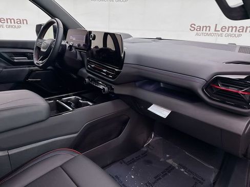 New 2025 Chevrolet Silverado EV RST image 32