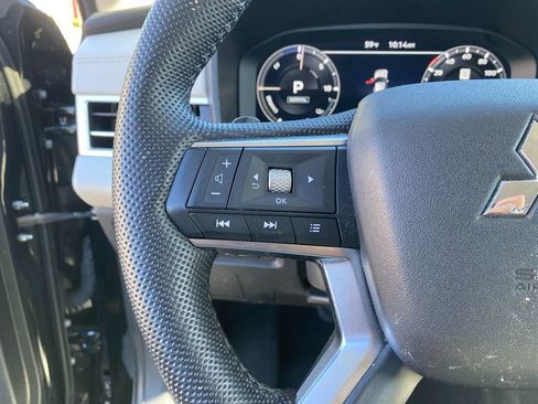 Used 2023 Mitsubishi Outlander SEL image 16