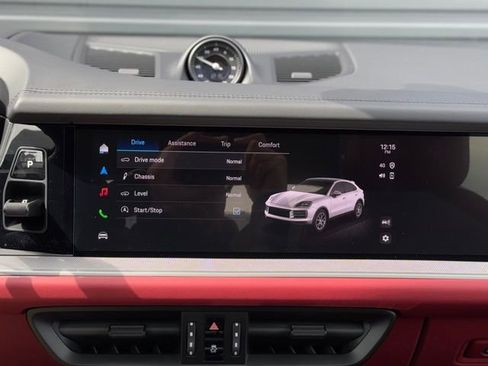 New 2025 Porsche Cayenne Coupe AWD/4WD image 22