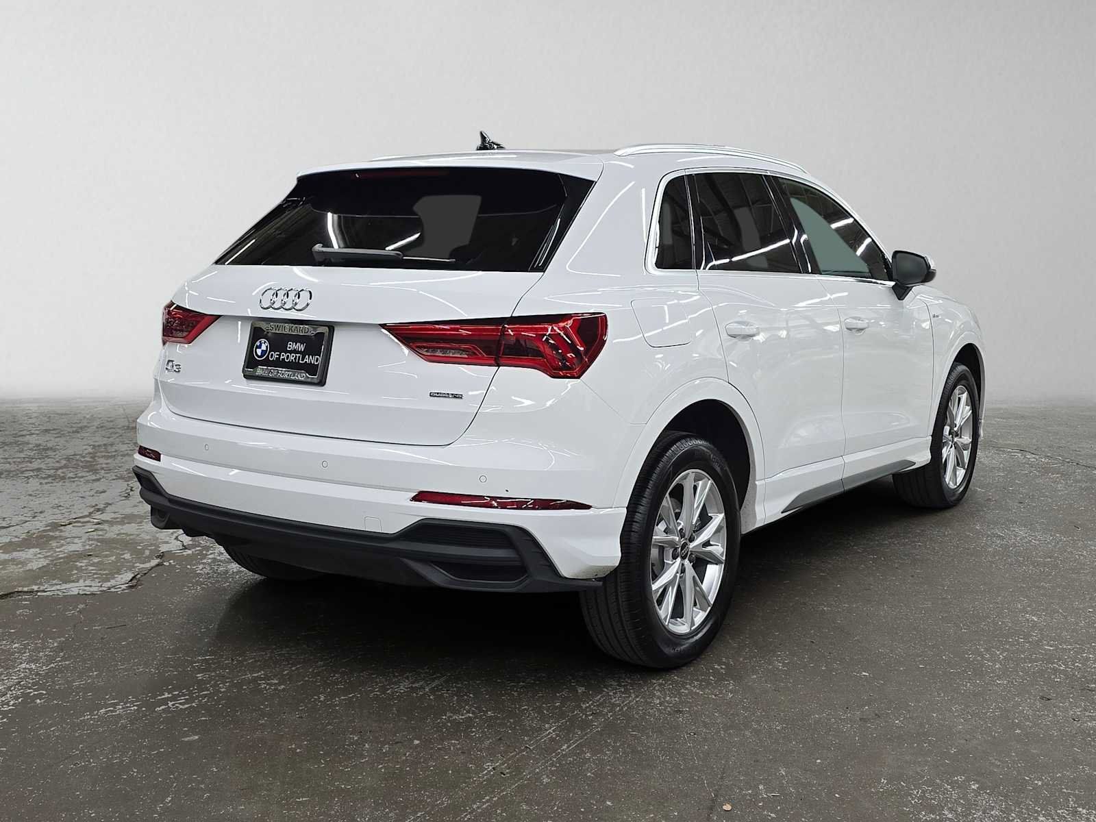 Used 2025 Audi Q3 2.0T Premium AWD/4WD image 3