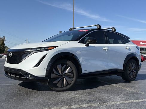 Certified 2023 Nissan Ariya FWD image 1