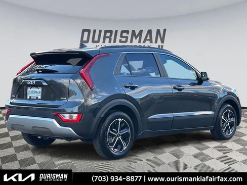 Used 2024 Kia Niro EX w/ EX Cold Weather Package image 27