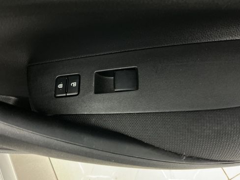 Used 2023 Toyota Corolla LE FWD image 38