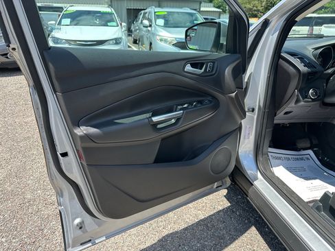 Used 2015 Ford Escape SE w/ Equipment Group 201A FWD image 11