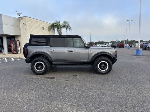 Certified 2022 Ford Bronco Outer Banks w/ Sasquatch Package image 2