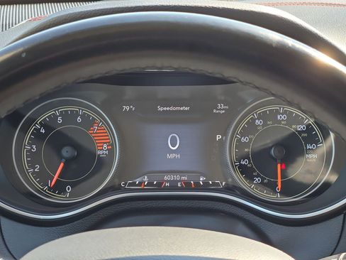 Used 2019 Jeep Cherokee Trailhawk AWD/4WD image 20