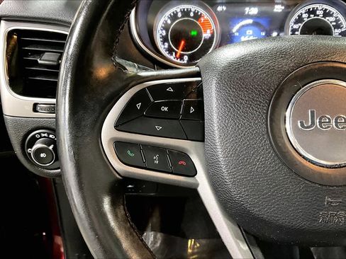 Used 2019 Jeep Cherokee Limited image 23