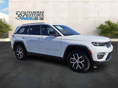 Used 2025 Jeep Grand Cherokee Limited image 7