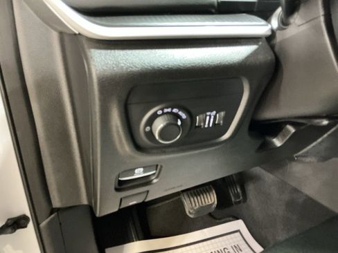 Used 2024 Jeep Grand Cherokee Laredo X w/ Luxury Tech Group I image 29