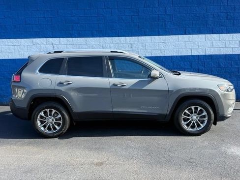 Used 2020 Jeep Cherokee Latitude Plus w/ Cold Weather Group AWD/4WD image 2