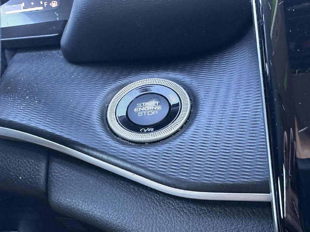 Used 2023 Jeep Grand Cherokee L Laredo w/ Luxury Tech Group I AWD/4WD image 31