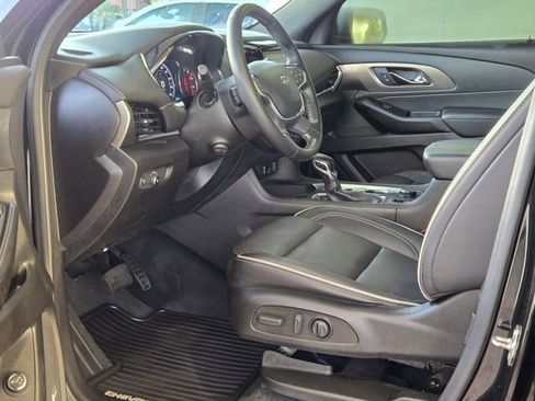Used 2023 Chevrolet Traverse Premier w/ Redline Edition image 13