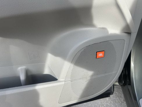 Used 2010 Toyota Highlander Limited image 16