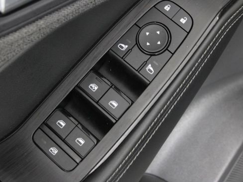 Certified 2022 Nissan Rogue SV FWD image 22