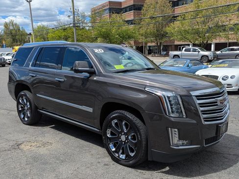 Used 2020 Cadillac Escalade Platinum AWD/4WD image 5