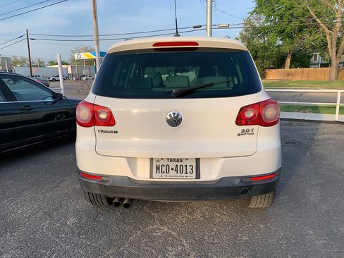 Used 2009 Volkswagen Tiguan SE image 8
