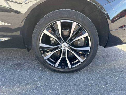 Used 2023 Volvo XC60 B5 Plus w/ Protection Package Premier image 13
