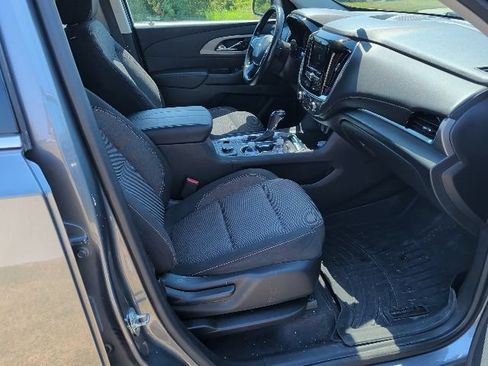 Used 2020 Chevrolet Traverse LT FWD image 10