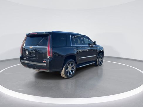 Used 2017 Cadillac Escalade Luxury image 8