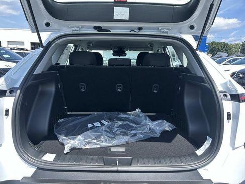 New 2027 Hyundai Kona SE AWD/4WD image 4